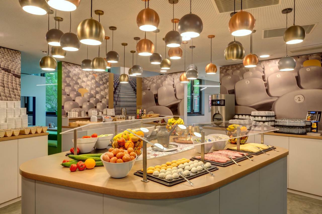 Meininger Hotel Muenchen Olympiapark Екстер'єр фото