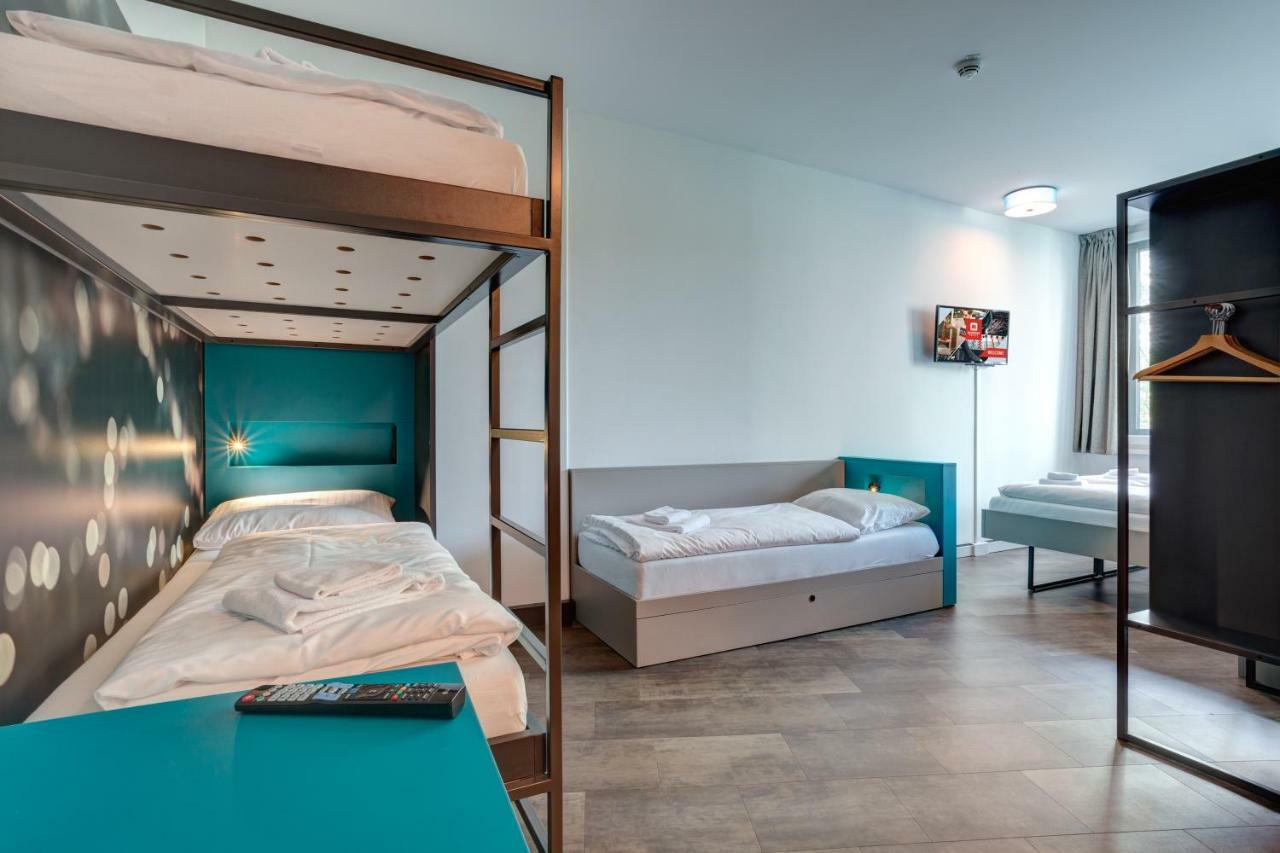 Meininger Hotel Muenchen Olympiapark Екстер'єр фото