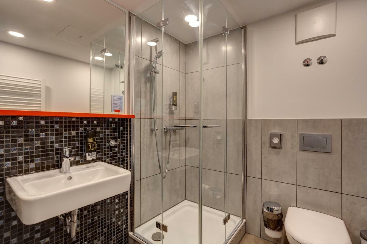 Meininger Hotel Muenchen Olympiapark Екстер'єр фото