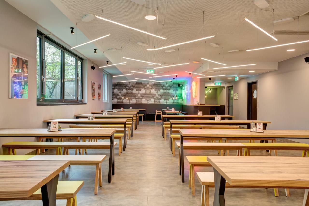Meininger Hotel Muenchen Olympiapark Екстер'єр фото