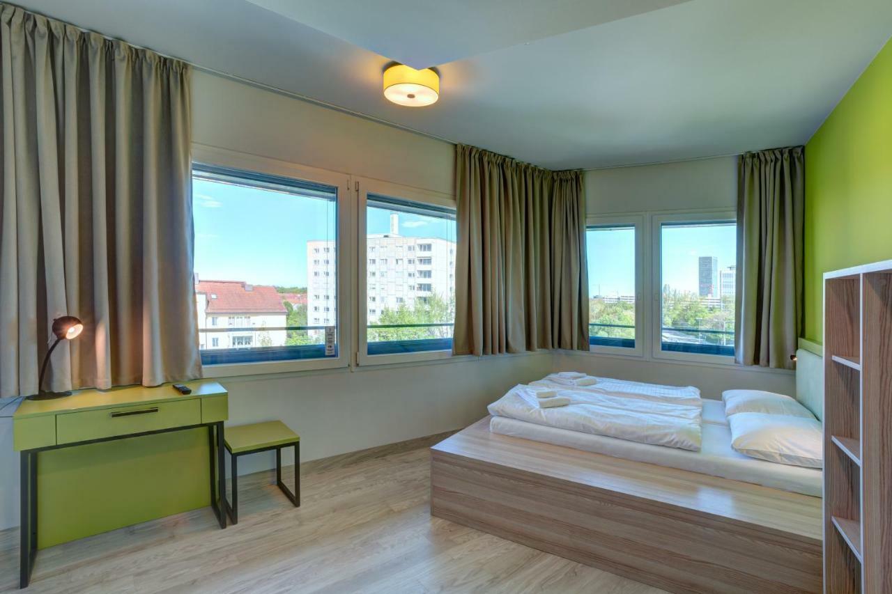 Meininger Hotel Muenchen Olympiapark Екстер'єр фото