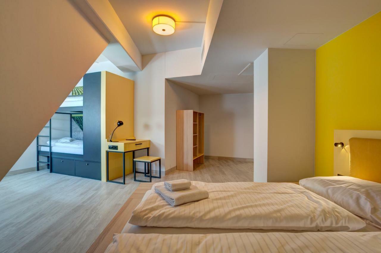 Meininger Hotel Muenchen Olympiapark Екстер'єр фото