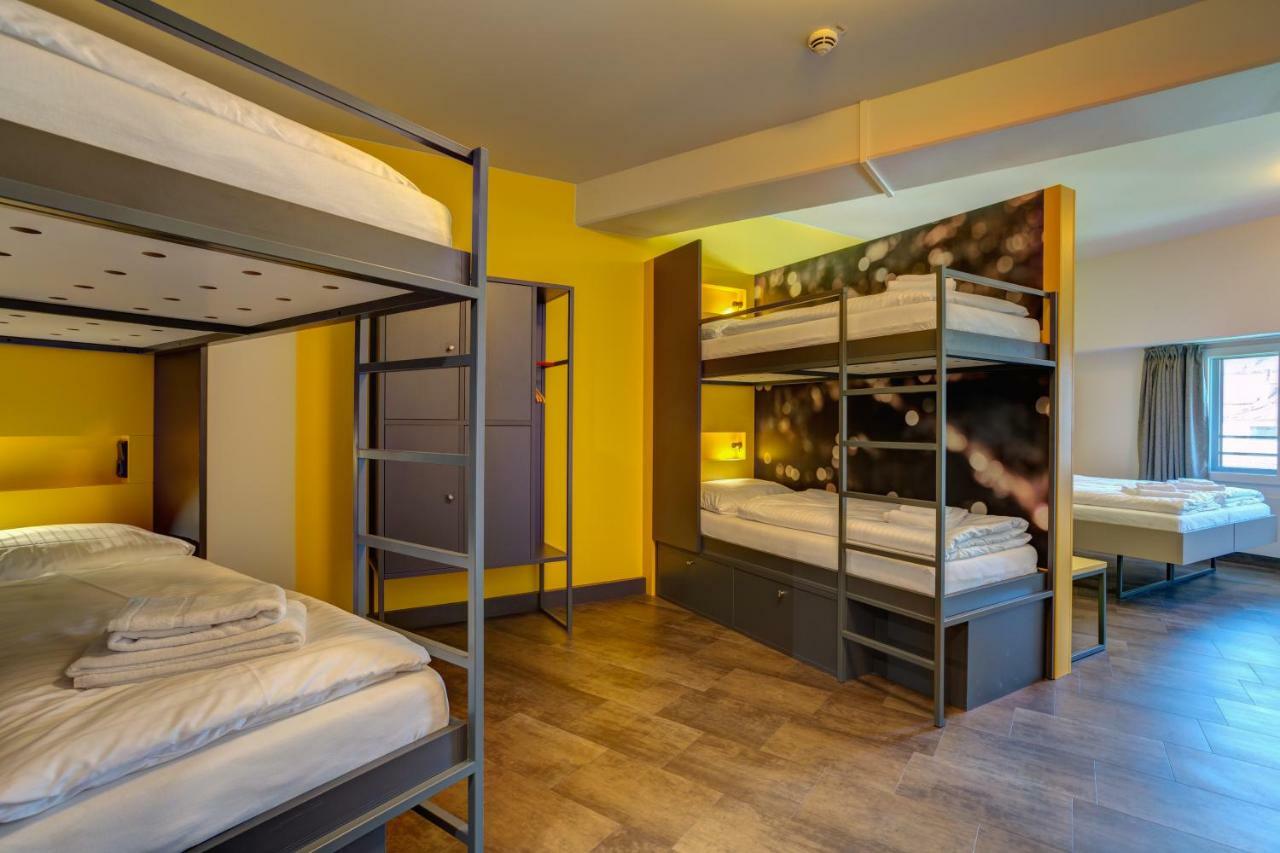 Meininger Hotel Muenchen Olympiapark Екстер'єр фото