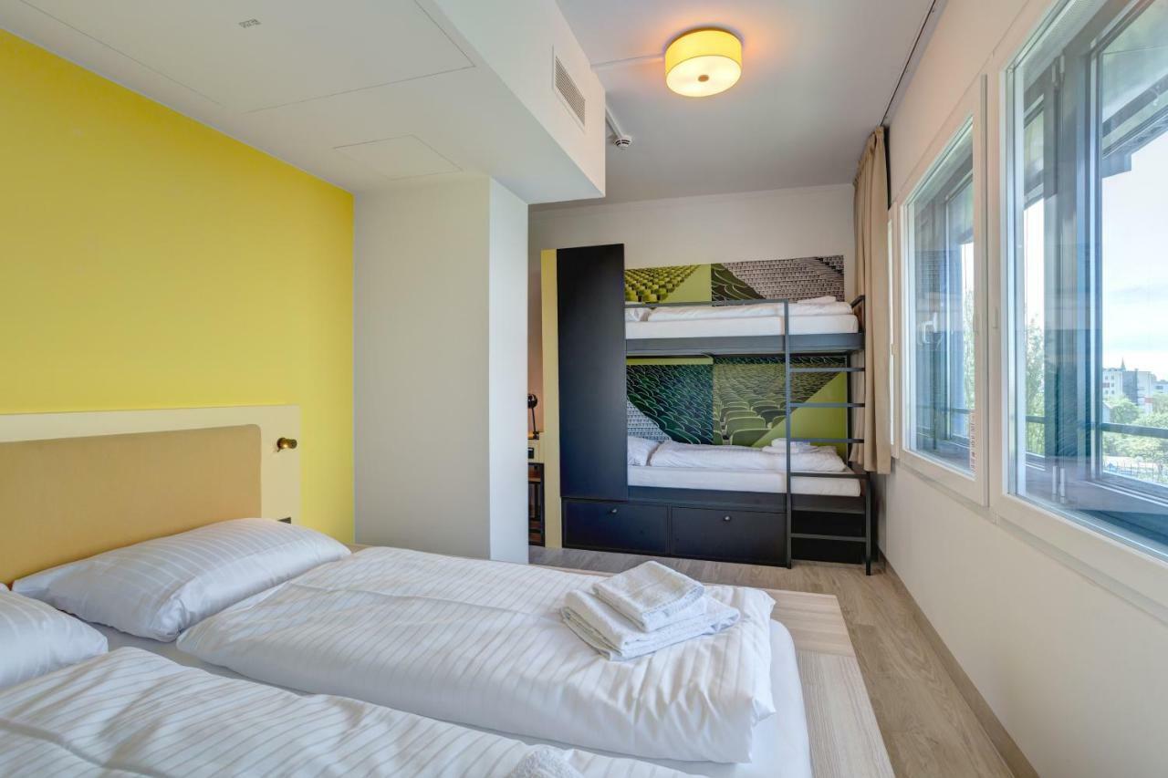 Meininger Hotel Muenchen Olympiapark Екстер'єр фото