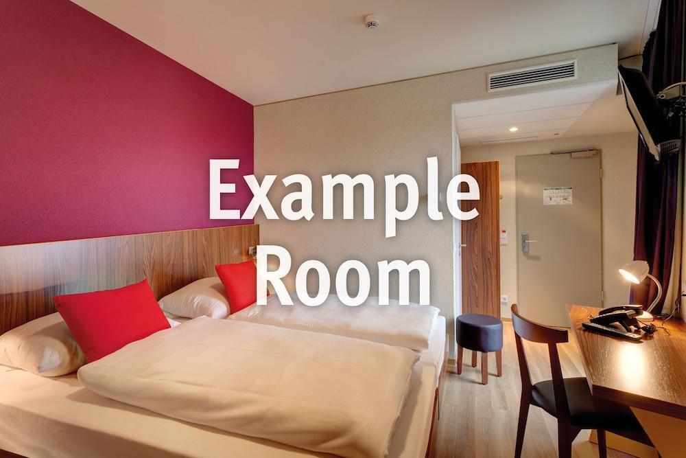 Meininger Hotel Muenchen Olympiapark Екстер'єр фото