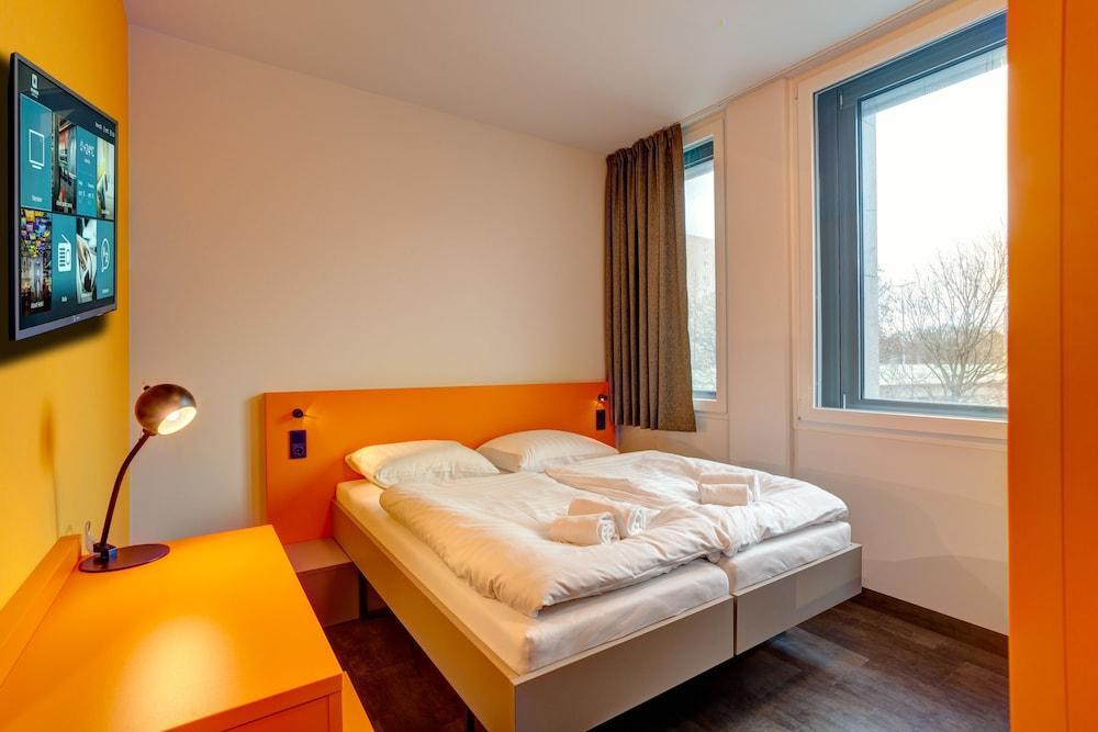 Meininger Hotel Muenchen Olympiapark Екстер'єр фото