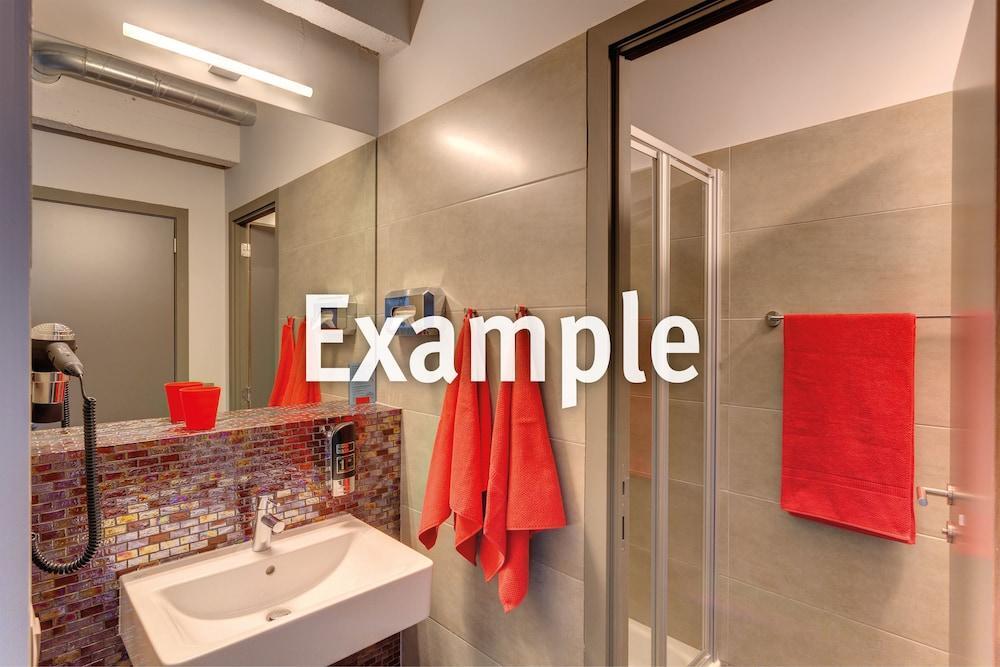 Meininger Hotel Muenchen Olympiapark Екстер'єр фото