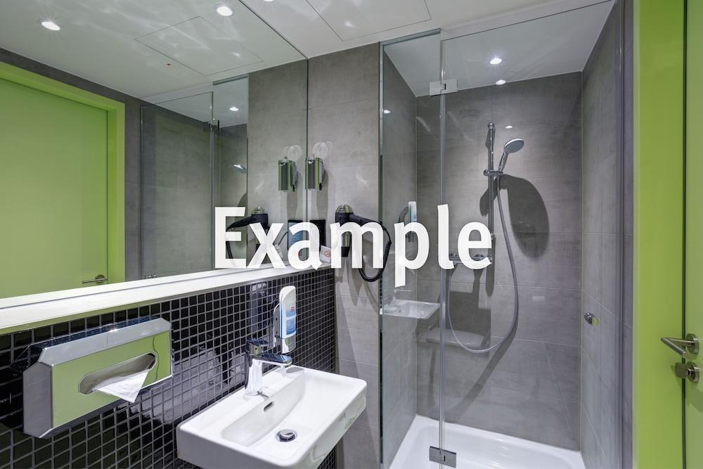 Meininger Hotel Muenchen Olympiapark Екстер'єр фото